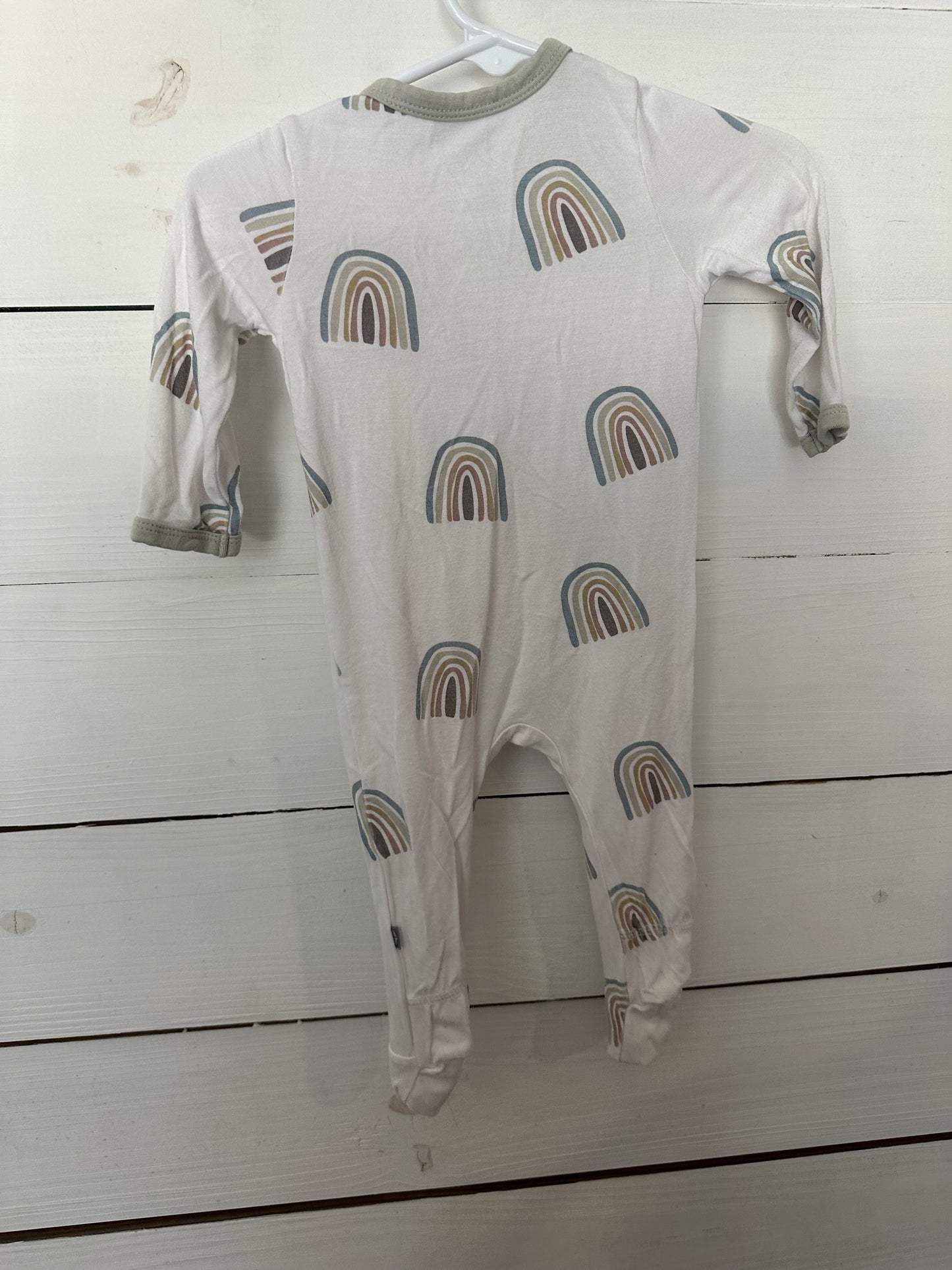 3-6 - Kyte Neutral Rainbow Jammies