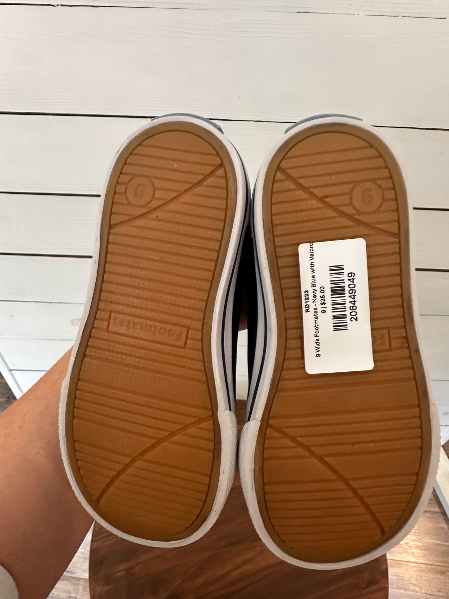 9 Wide Footmates - Navy Blue with Velcro