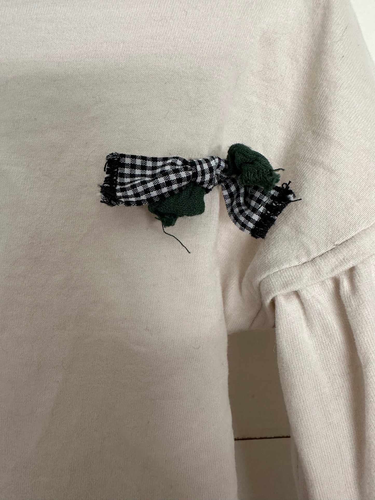 Zara Long Sleeve Girls Shirt with Green trim & Bow Details