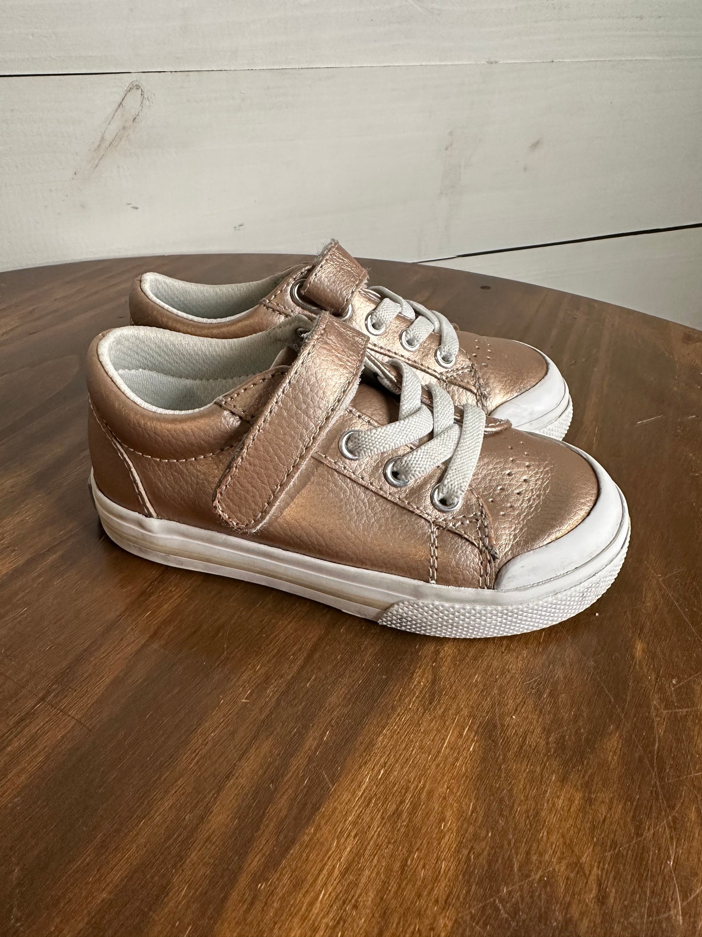 6 - Footmates - Gold Sneakers