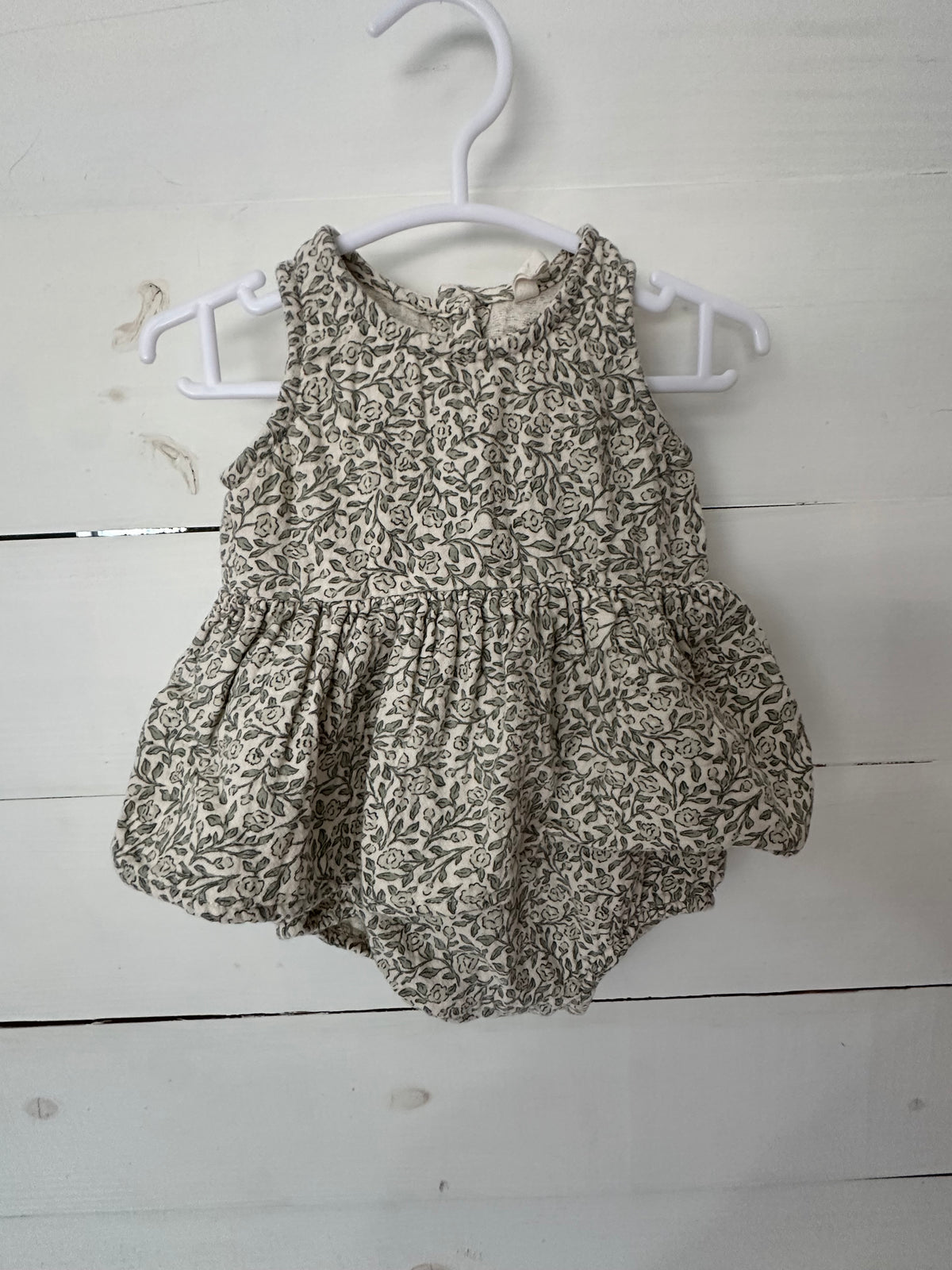 0-3M - Quincy Mae Green Floral Bubble