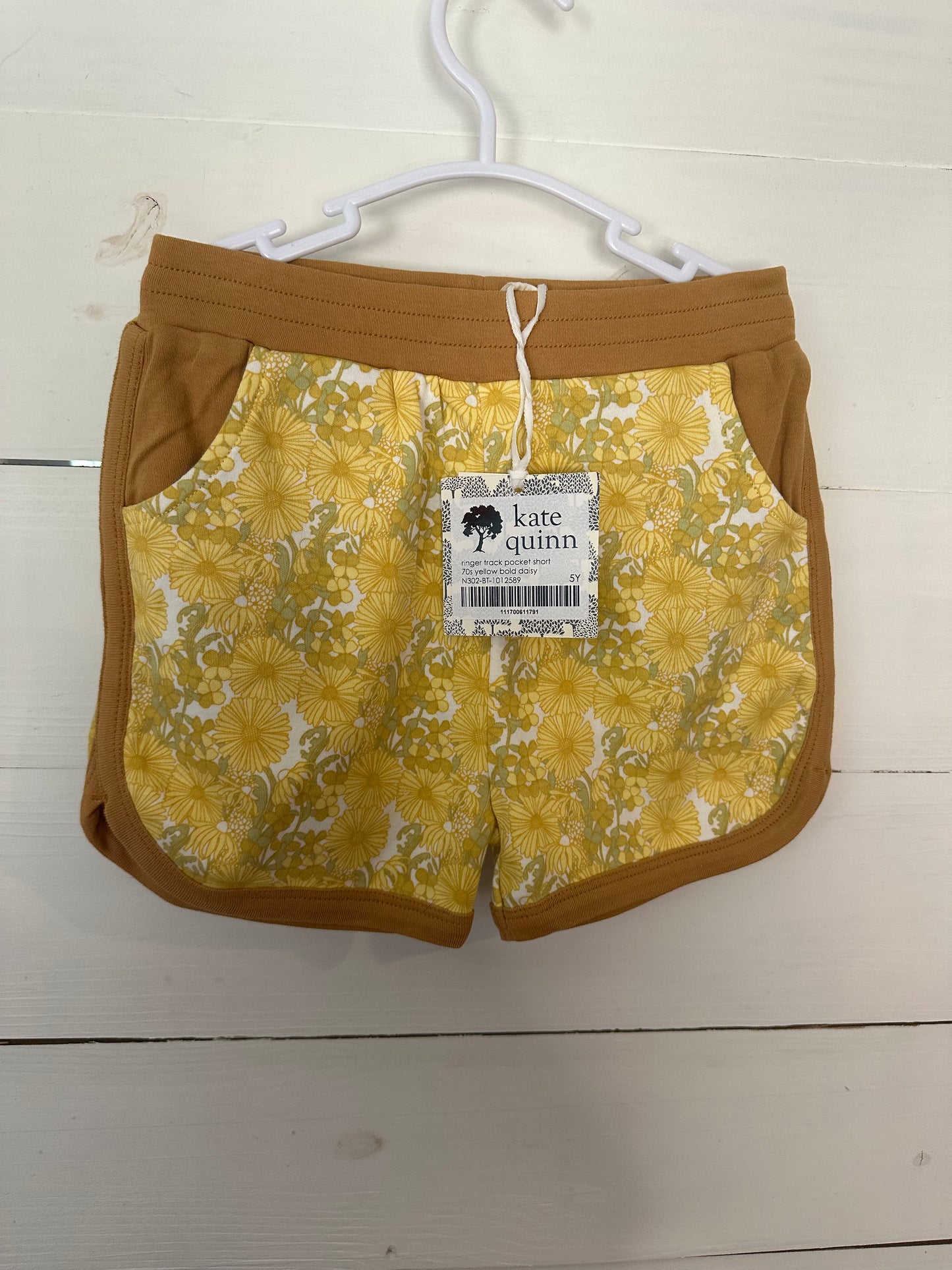 5 Kate Quinn Retro Flower Shorts NWT