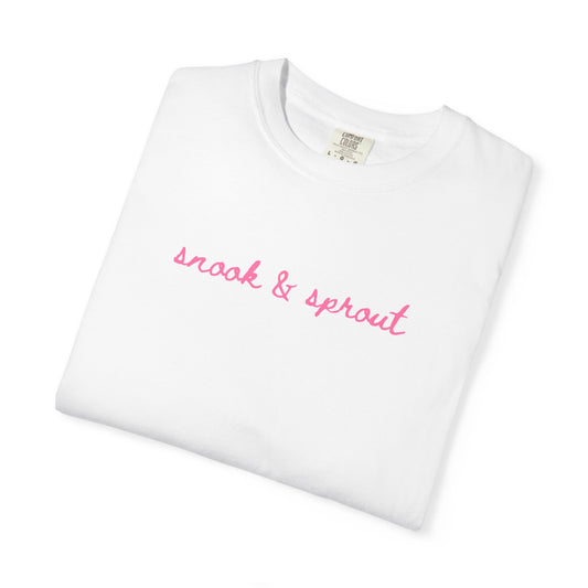 Unisex Garm🌸 Snook & Sprout Summer 2025 Limited Edition Tee “how lucky are we” Comfort Colors® Shirt  Designed by moms, for moms – to wear, love, and talk about