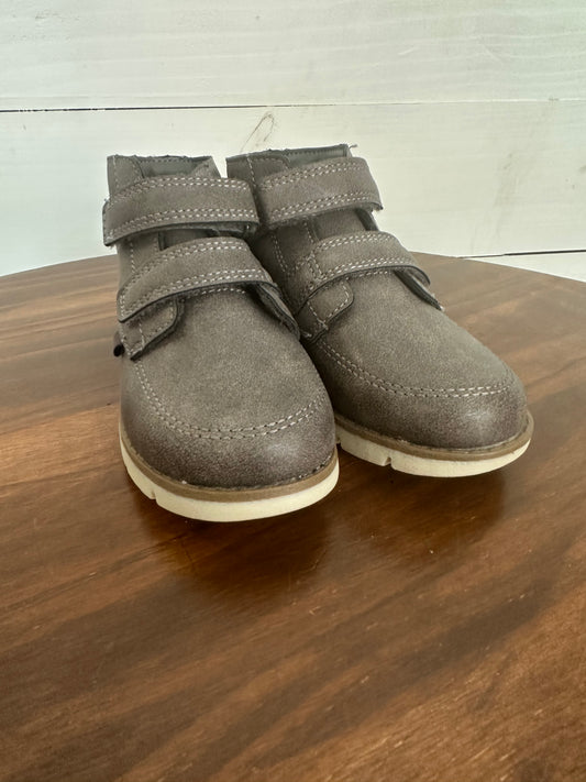 Oshkosh Bgosh Boys Shoes - Size 9 - NWT