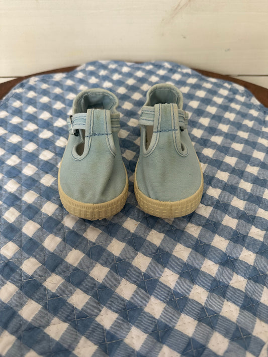 Cienta Baby Blue Velcro T Strap